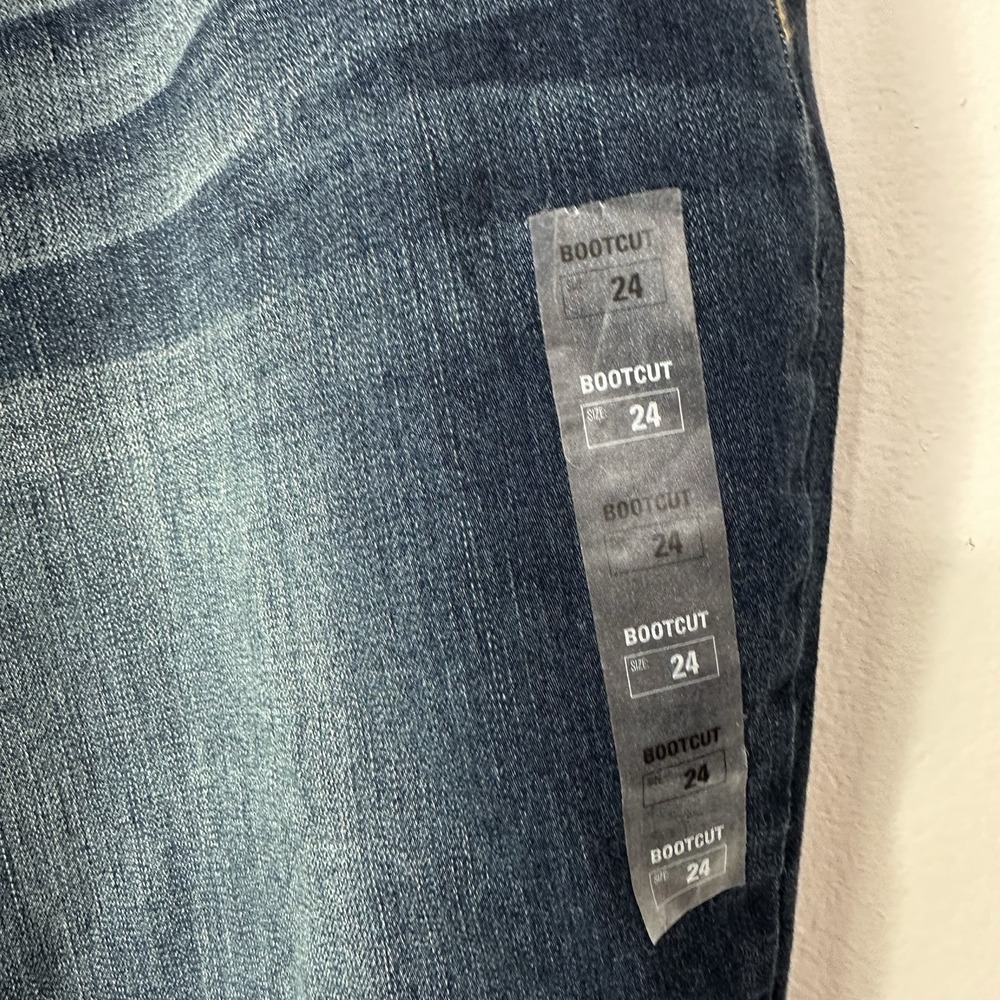 SO Womens Jeans Womens Size‎ 24 New Bootcut Low Rise Stretch Comfort Dark Wash - Picture 3 of 9